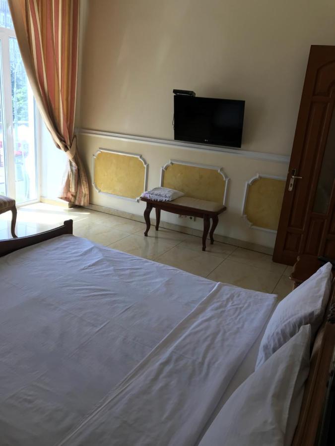 Beautiful Apartment In The Center Of Vinnitsa Eksteriør bilde